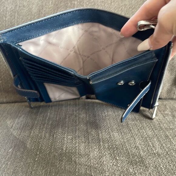 Michael Kors Jet Set Travel cross grain leather wristlet phone wallet navy - Picture 11 of 12